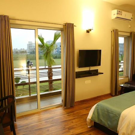 Anandam Clarks Inn Suites Vrindāvan Exterior foto