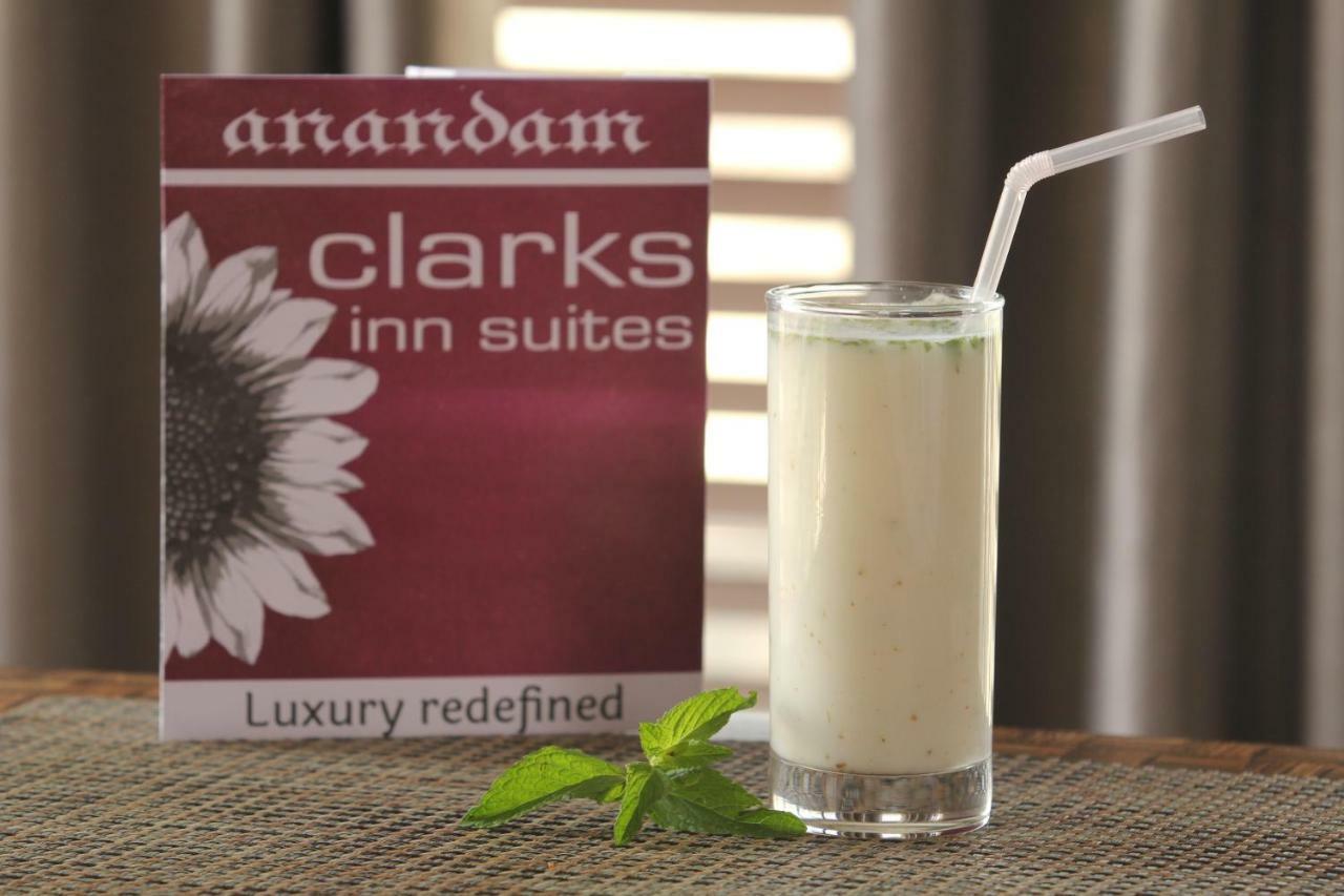 Anandam Clarks Inn Suites Vrindāvan Exterior foto